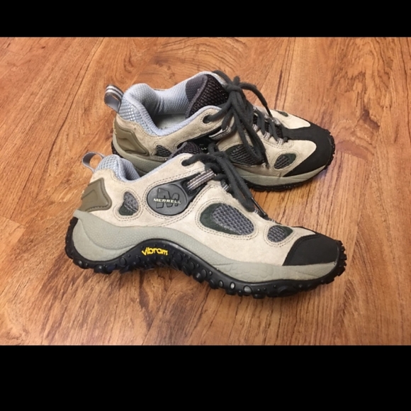 Merrell Shoes - Merrell Vibram women's size 7.5 good condition